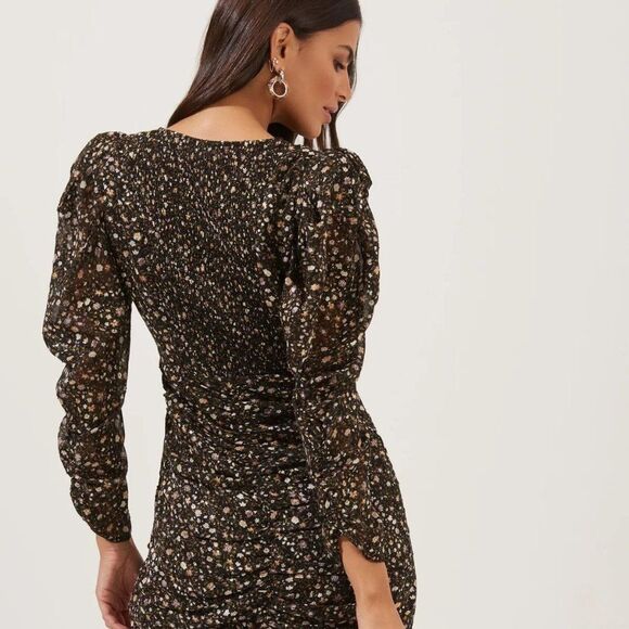 ASTR the Label Victoria Floral Ruched Mini Dress - Picture 3 of 6